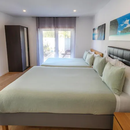 Cozy With Garden Apartament Fátima